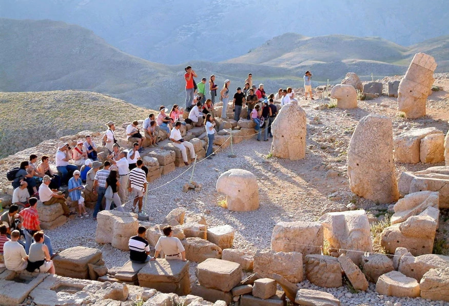 3 Days Mount Nemrut Climbing & Sightseeing Tour